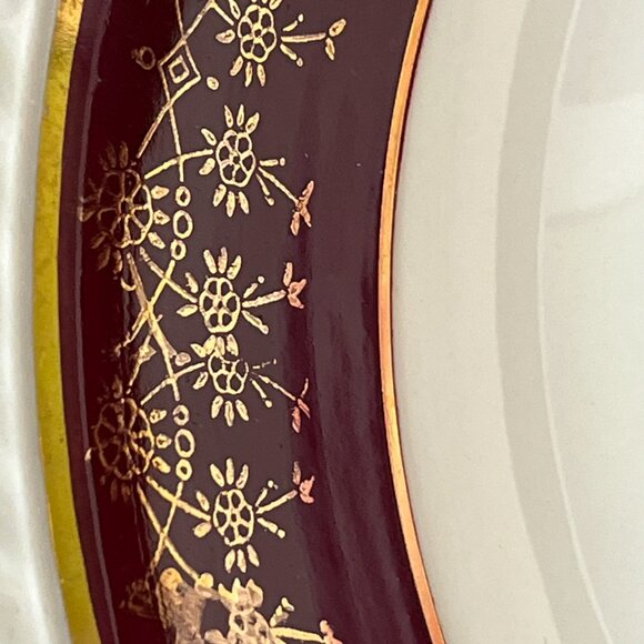 Sovereign Potters Canada Serving Bowl 22K Gold Burgundy Rim Rose - Picture 5 of 11